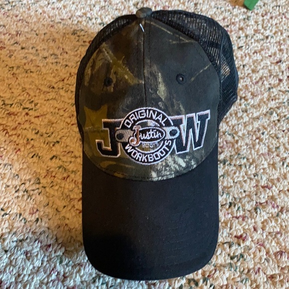 justin boots hat